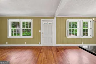 1222 Pine Ave, Brunswick, GA 31520 - Photo 2