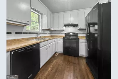 555 Browning Circle, Acworth, GA 30101 - Photo 6