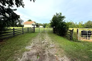 259 Lovers Ln, Union Point, GA 30669 - Photo 10