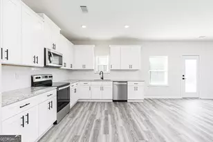 306 Sunfish Cir, Jefferson, GA 30549 - Photo 10