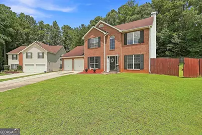 12198 Crestwood Court, Fayetteville, GA 30215 - Photo 2