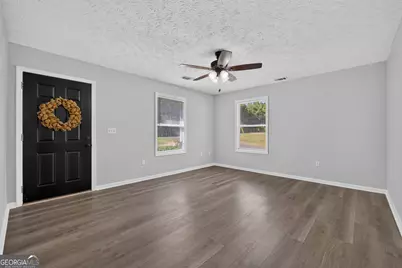 1300 Hill Street, Comer, GA 30629 - Photo 10