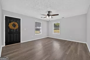 1300 Hill St, Comer, GA 30629 - Photo 10