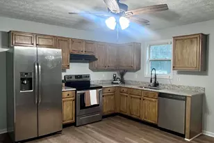 1300 Hill St, Comer, GA 30629 - Photo 16