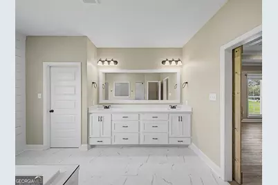 423 Indian Creek Circle, Adel, GA 31620 - Photo 16