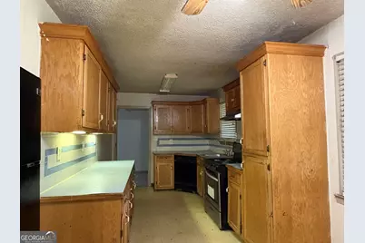 6051 Ledgewood Drive, Forest Park, GA 30297 - Photo 6