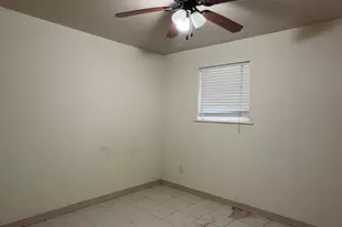 6051 Ledgewood Dr, Forest Park, GA 30297 - Photo 14