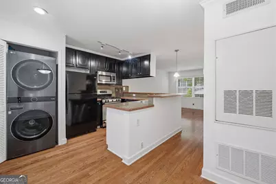 2232 Dunseath Avenue NW #APT 105, Atlanta, GA 30318 - Photo 6