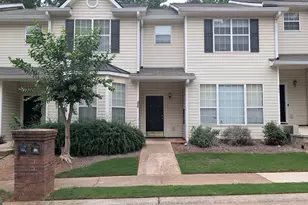 370 Brentwood Dr, Newnan, GA 30263 - Photo 2