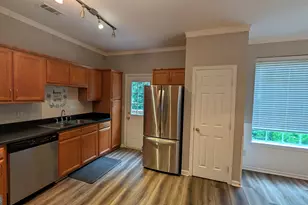 370 Brentwood Dr, Newnan, GA 30263 - Photo 8
