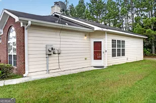 636 Oakland Hills Dr, Macon, GA 31206 - Photo 2