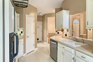 213 Masters Way, Newnan, GA 30265 - Photo 8