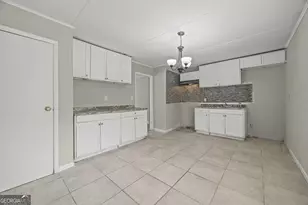 2830 Village Green Dr, Macon, GA 31206 - Photo 12