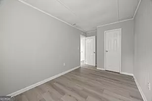 2830 Village Green Dr, Macon, GA 31206 - Photo 8