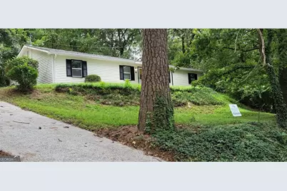 2888 Parrott Avenue NW, Atlanta, GA 30318 - Photo 1