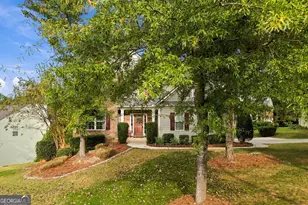 6605 Grove Crossing Ct, Cumming, GA 30028 - Photo 2