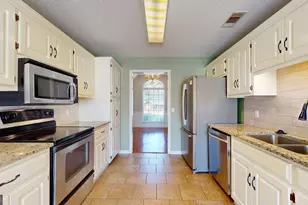 1128 Bartlett Dr, Statesboro, GA 30461 - Photo 6