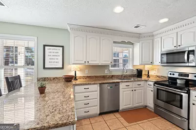 218 Ellicott Drive, Warner Robins, GA 31088 - Photo 12