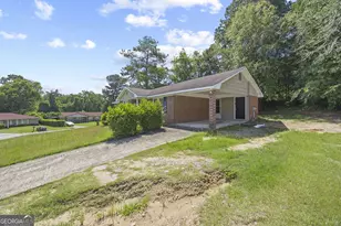 2260 Arrowwood Dr, Macon, GA 31206 - Photo 2
