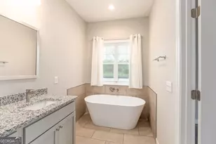 410 A N Caswell St, Glennville, GA 30427 - Photo 18