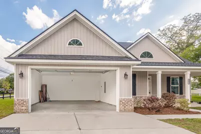 410 A N Caswell Street, Glennville, GA 30427 - Photo 6