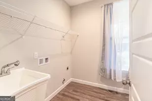 410 A N Caswell St, Glennville, GA 30427 - Photo 16