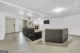 1327 Lakeshore Dr, Griffin, GA 30224 - Photo 46