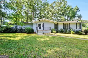 1327 Lakeshore Dr, Griffin, GA 30224 - Photo 1