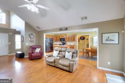 1106 Caroline Court, Loganville, GA 30052 - Photo 4