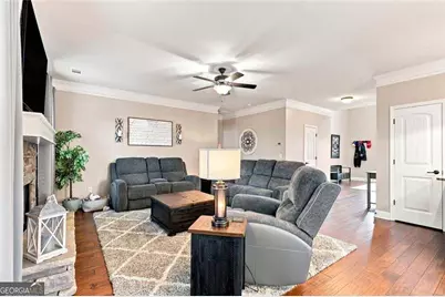 334 Red Cap Circle, Jefferson, GA 30549 - Photo 4