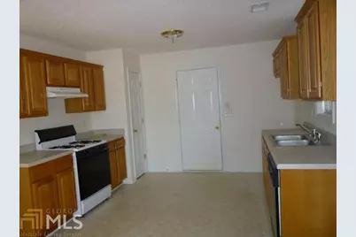 180 Waters Edge Drive, Locust Grove, GA 30248 - Photo 8