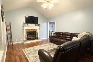 206 Southern Walk Cir, Gray, GA 31032 - Photo 2