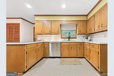 330 Sharon Drive, Fayetteville, GA 30214 - Photo 2