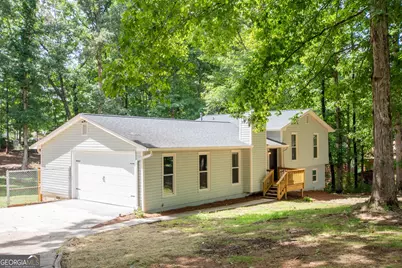 240 Hearthstone Drive W, Newnan, GA 30263 - Photo 1