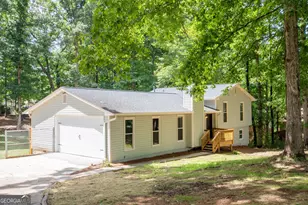 240 Hearthstone Dr W, Newnan, GA 30263 - Photo 1