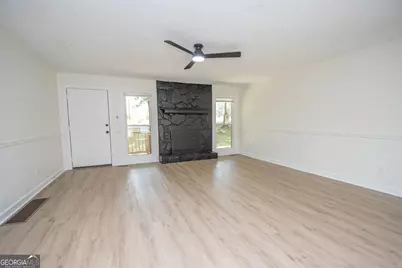 240 Hearthstone Drive W, Newnan, GA 30263 - Photo 8