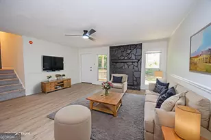 240 Hearthstone Dr W, Newnan, GA 30263 - Photo 6