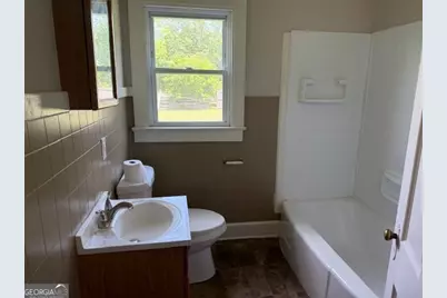 135 Fairview Avenue, Hartwell, GA 30643 - Photo 8