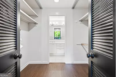 2575 Peachtree Rd NE 2E, Atlanta, GA 30305 - Photo 22