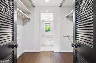 2575 Peachtree Rd NE 2E, Atlanta, GA 30305 - Photo 22