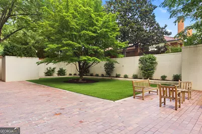 2575 Peachtree Rd NE 2E, Atlanta, GA 30305 - Photo 24