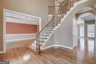 9485 Nesbit Lakes Dr, Alpharetta, GA 30022 - Photo 4