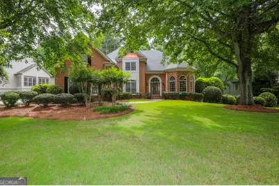 9485 Nesbit Lakes Drive, Alpharetta, GA 30022 - Photo 2