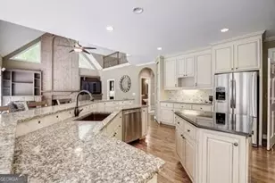 9485 Nesbit Lakes Dr, Alpharetta, GA 30022 - Photo 14