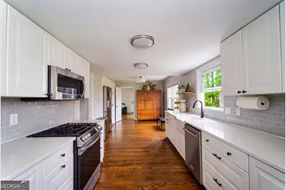 785 Spalding Drive, Sandy Springs, GA 30328 - Photo 4