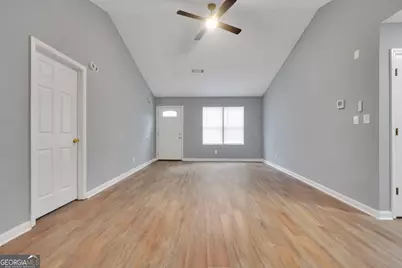 9202 Fairway Court, Riverdale, GA 30274 - Photo 4