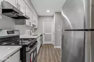 1701 Hawthorne Ave, College Park, GA 30337 - Photo 8