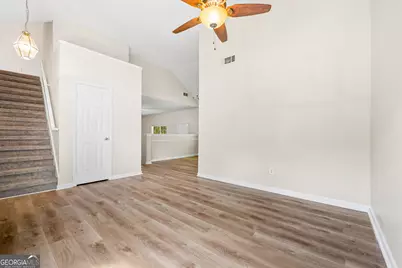 2397 Rambling Way, Lithonia, GA 30058 - Photo 6