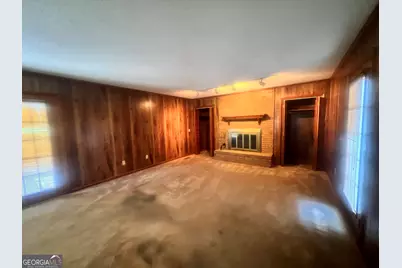127 W Stuart Avenue, Lyons, GA 30436 - Photo 8