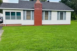 1385 W Currahee St, Toccoa, GA 30577 - Photo 1
